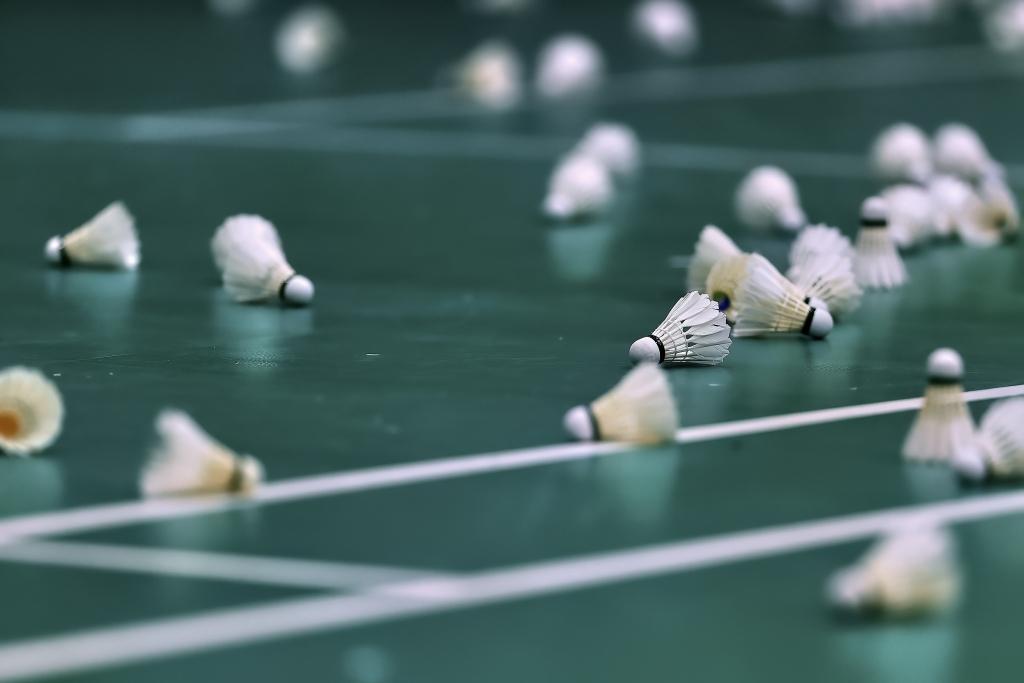 九游-原料价格回落叠加人造球升级，羽毛球涨价潮终于止步回调